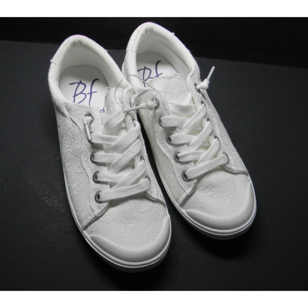 Blowfish Malibu White Lace Eyelet Slip-on Shoes Size 9 NWOT